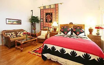 The Bay House Bed And Breakfast Hilo